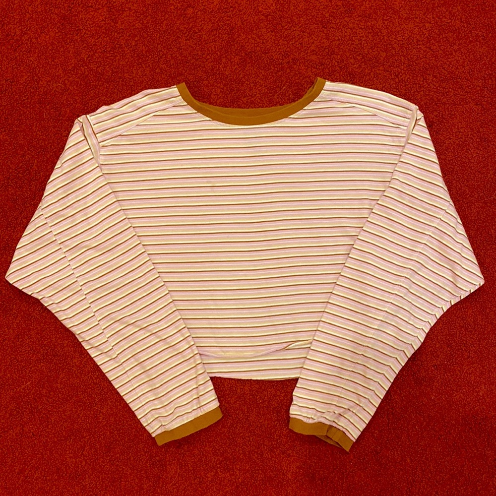Urban Outfitters BDG Cropped Boxy Long Sleeve Medium